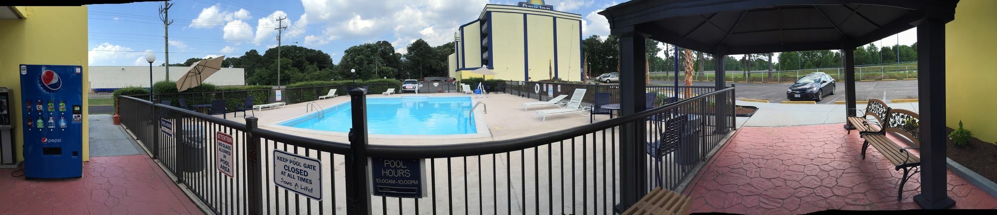 Days Inn By Wyndham Norfolk Military Circle Екстериор снимка